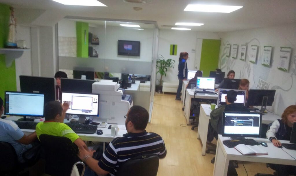 Diseño de Logos y Logotipos en Miami, Brickell, Hialeah, Miami Beach, Doral, Aventura, Fort Lauderdale y Kendall Florida, y Orlando Florida